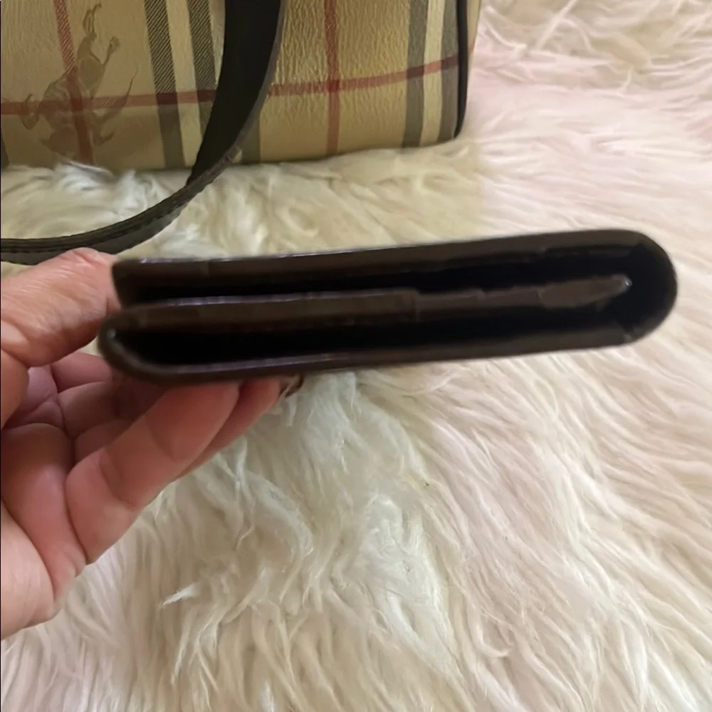 Burberry Cream and dark brown Satchel with Iconic Design w matching wallet - Picture 12 of 15